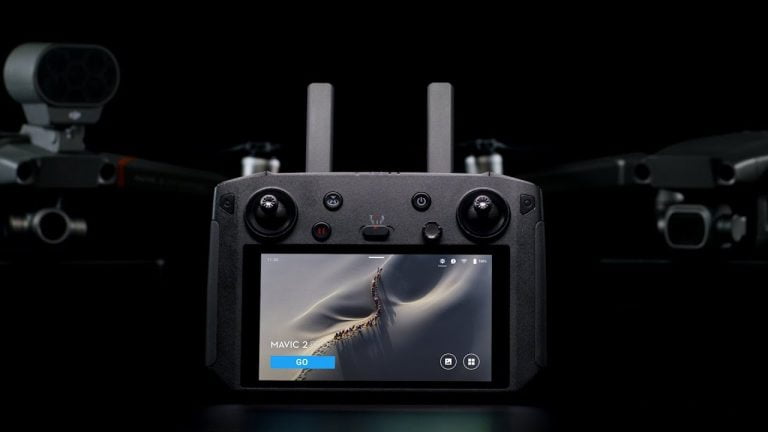 DJI Announces Smart Controller With Built-In Screen for $649