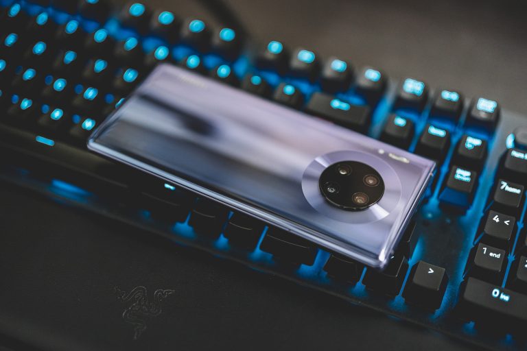 Google: Don’t install Gmail, YouTube, Play Store to Huawei Phones!